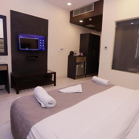 Hotel Pk Residency Noida Dış mekan fotoğraf